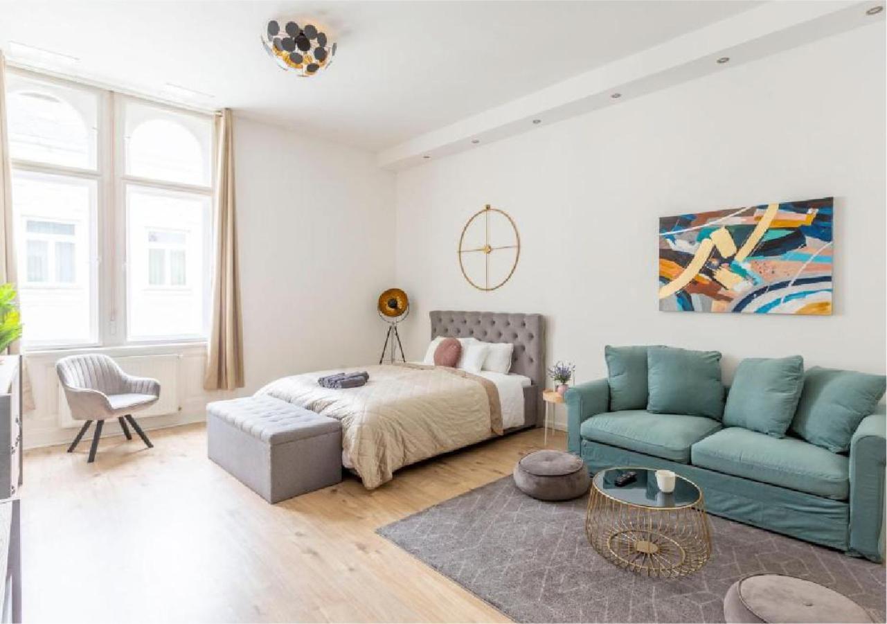 Exclusive Veres Palne By Cavaland Apartment Budapest