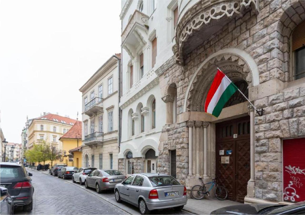 Exclusive Veres Palne By Cavaland Budapest